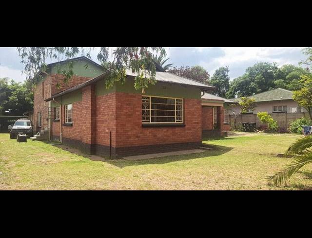 15 BEDROOM HOUSE FOR SALE IN KEMPTON PARK EXT 02